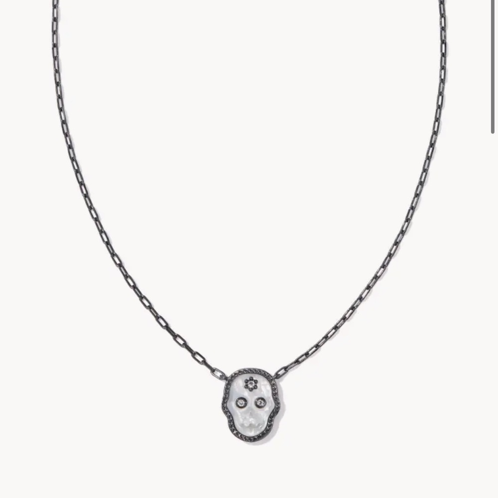 Kendra Scott Skeleton Gunmetal Short Pendant Necklace in Ivory Mother-of-Pearl.
